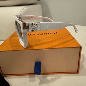 LV White Sunglasses unisex